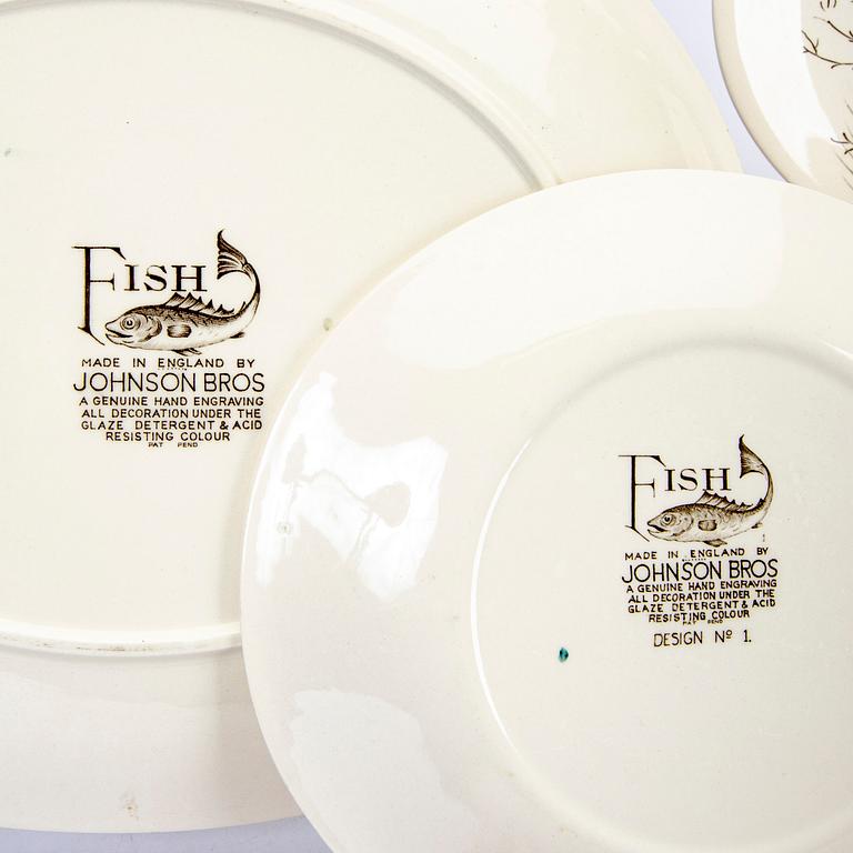 A Johnson Bros "Fish" 8 pcs dinner service.