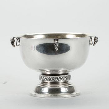 VINKYLARE/SKÅL, CG Hallberg, nysilver, 1900-talets början.