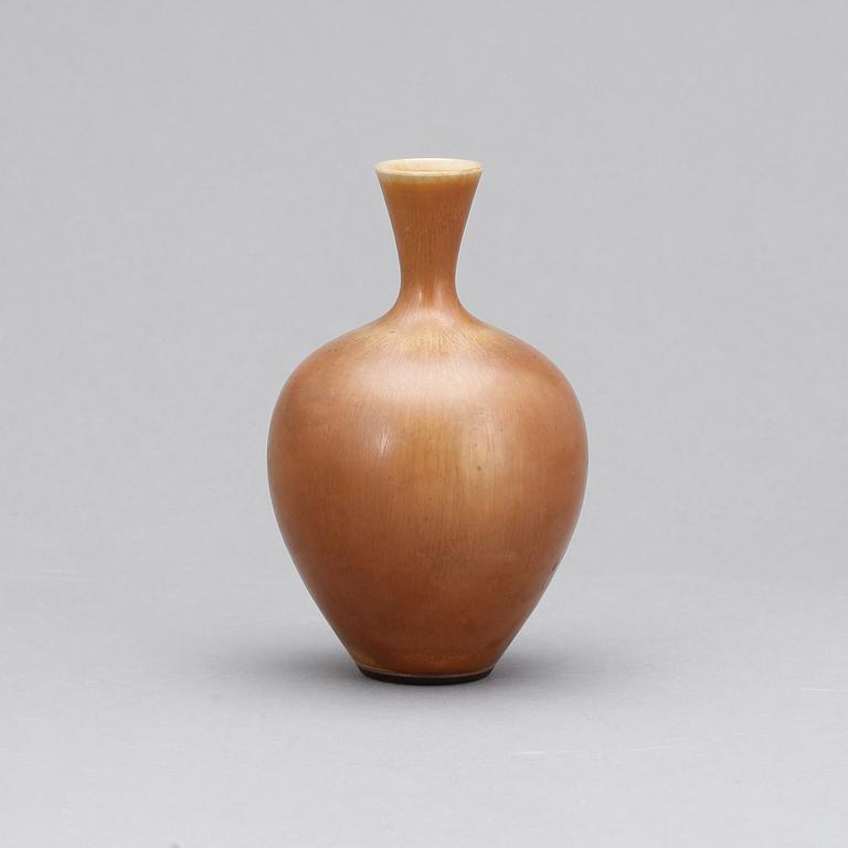 VAS, stengods, Berndt Friberg, Gustavsberg, signerad.