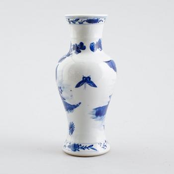 VAS, porslin, Kina, sannolikt 1800-tal.