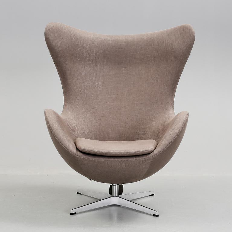 FÅTÖLJ, "Ägget", Arne Jacobsen för Fritz Hansen, 2013/2014.