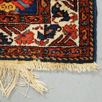A rug, semi-antique Hamadan, ca 140 x 110 cm.