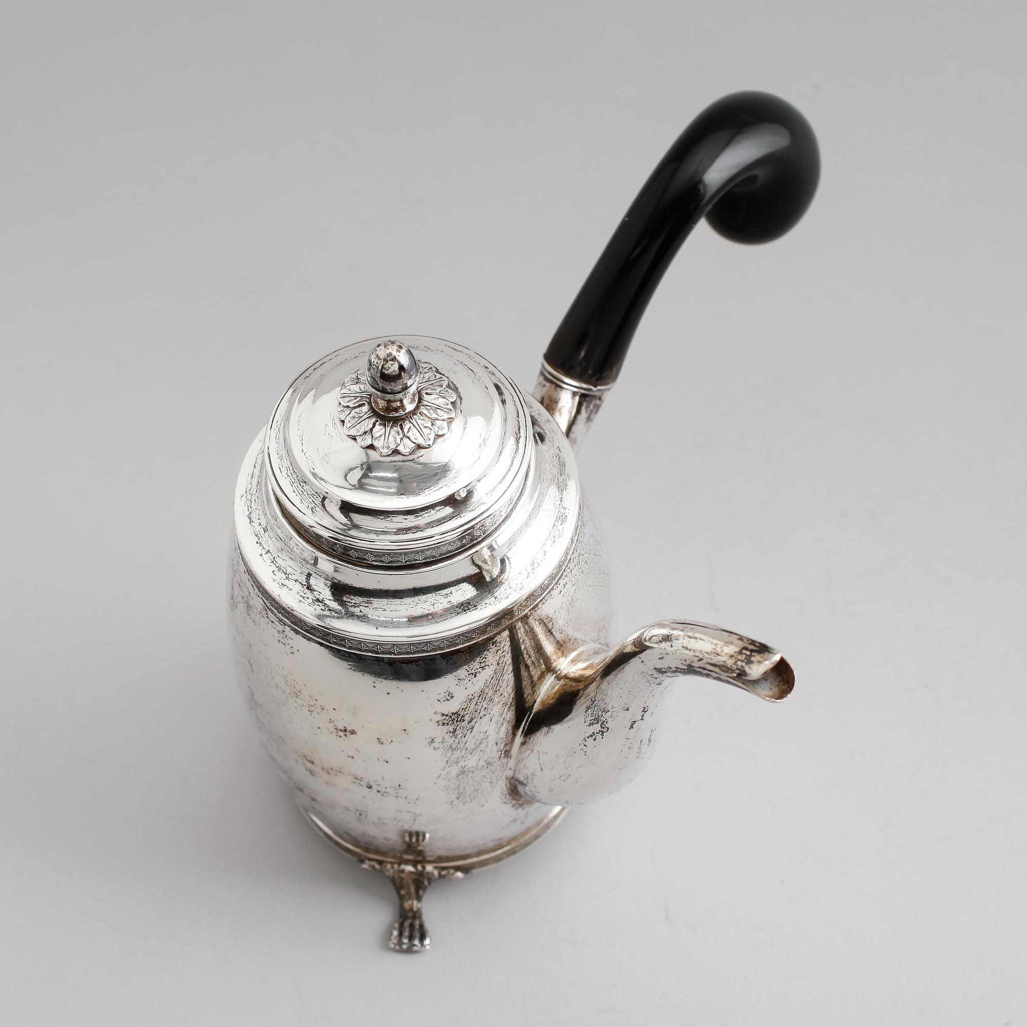 CHOKLADKANNA, silver, Johan Fredrik Björnstedt, Stockholm 1823. Vikt ca 369 gram.