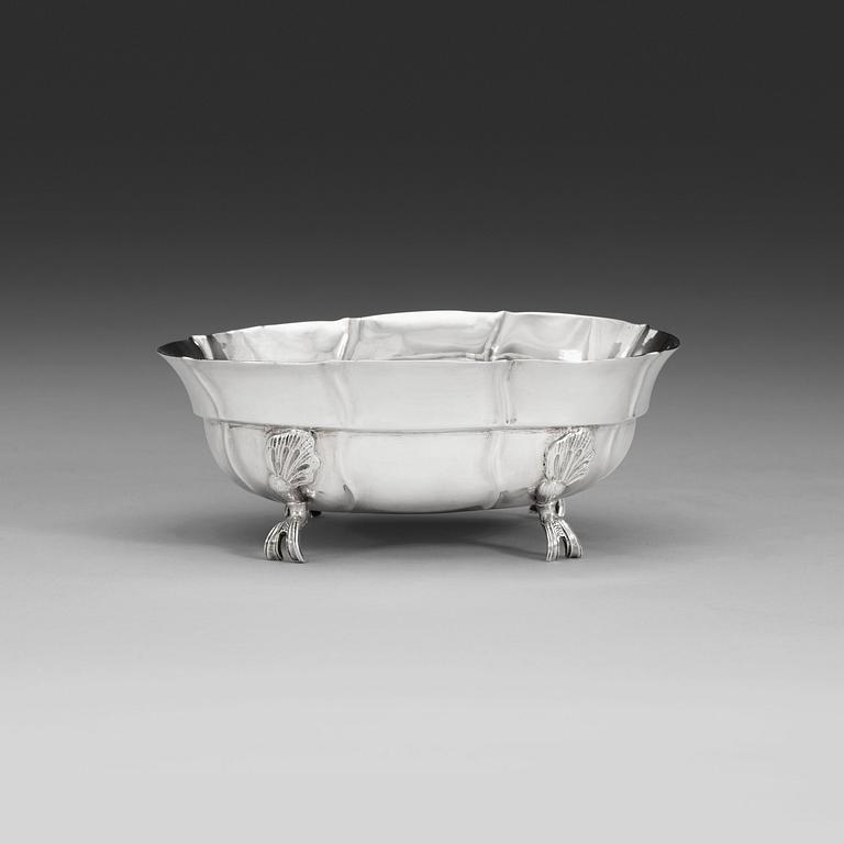 A Swedish 18th century silver sweet-bowl, marks of Samuel Presser, Linköping 1768.