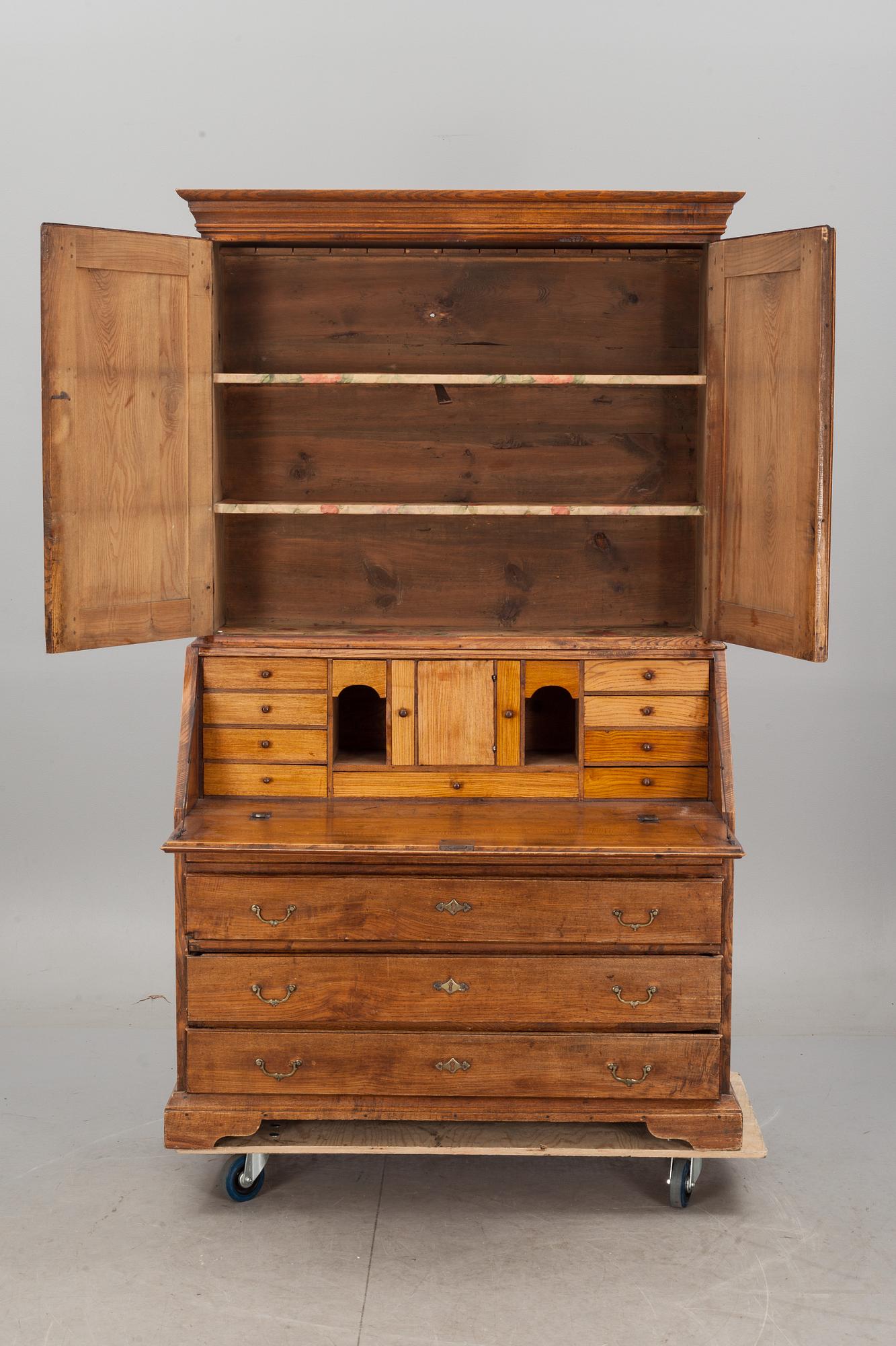 SKRIVSKÅP, tidigt 1800-tal.