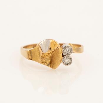 Björn Weckström, ring, 18K gold with diamonds, Lapponia, Finland.