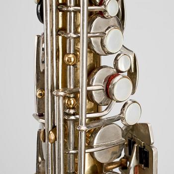 SAXOFON. Stencil, USA, 1900-talets mitt.