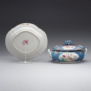 A blue and white and famille rose tureen with cover and stand, Qing dynasty, Qianlong (1736-95).