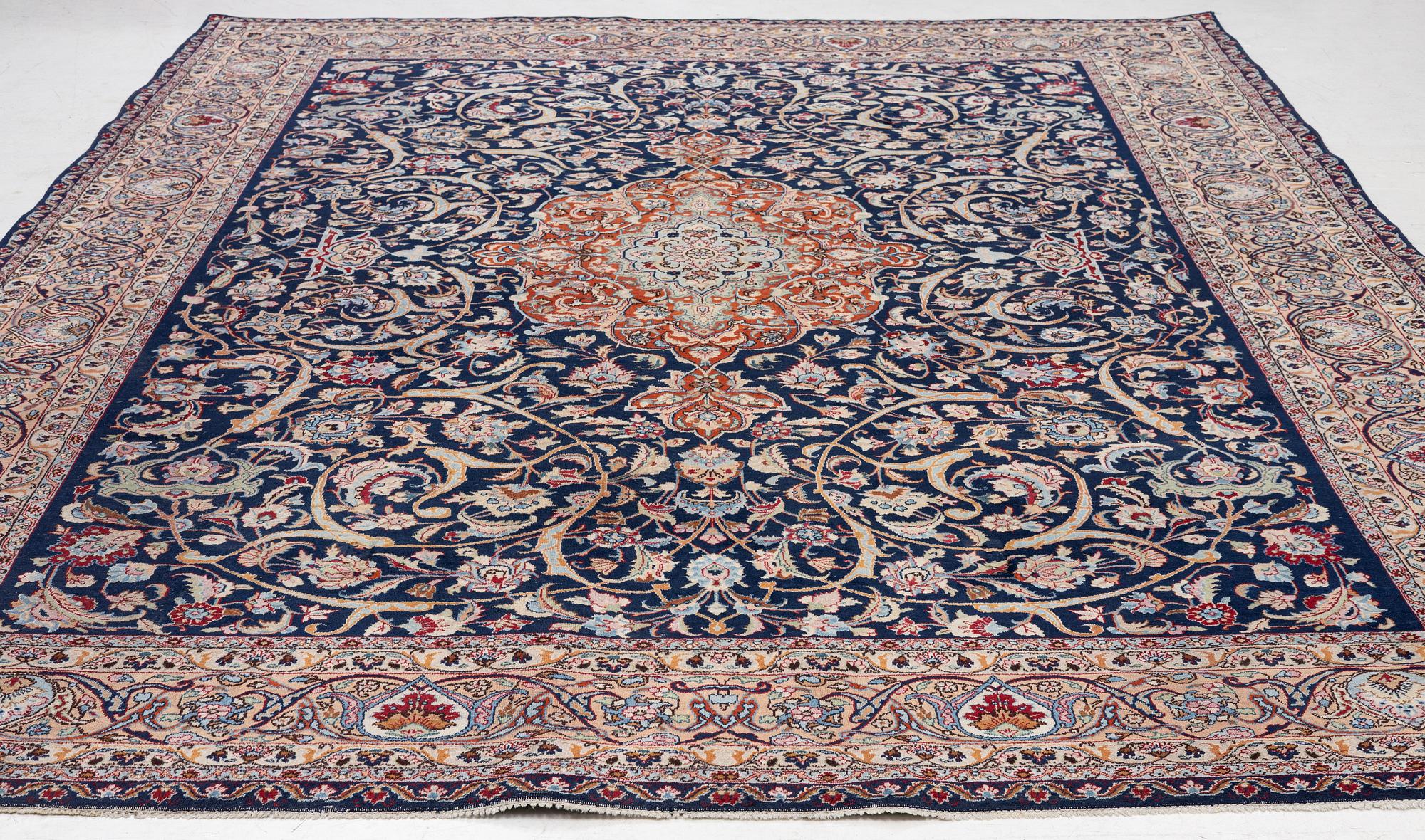 Matta, Najafabad, ca 385 x 290 cm.