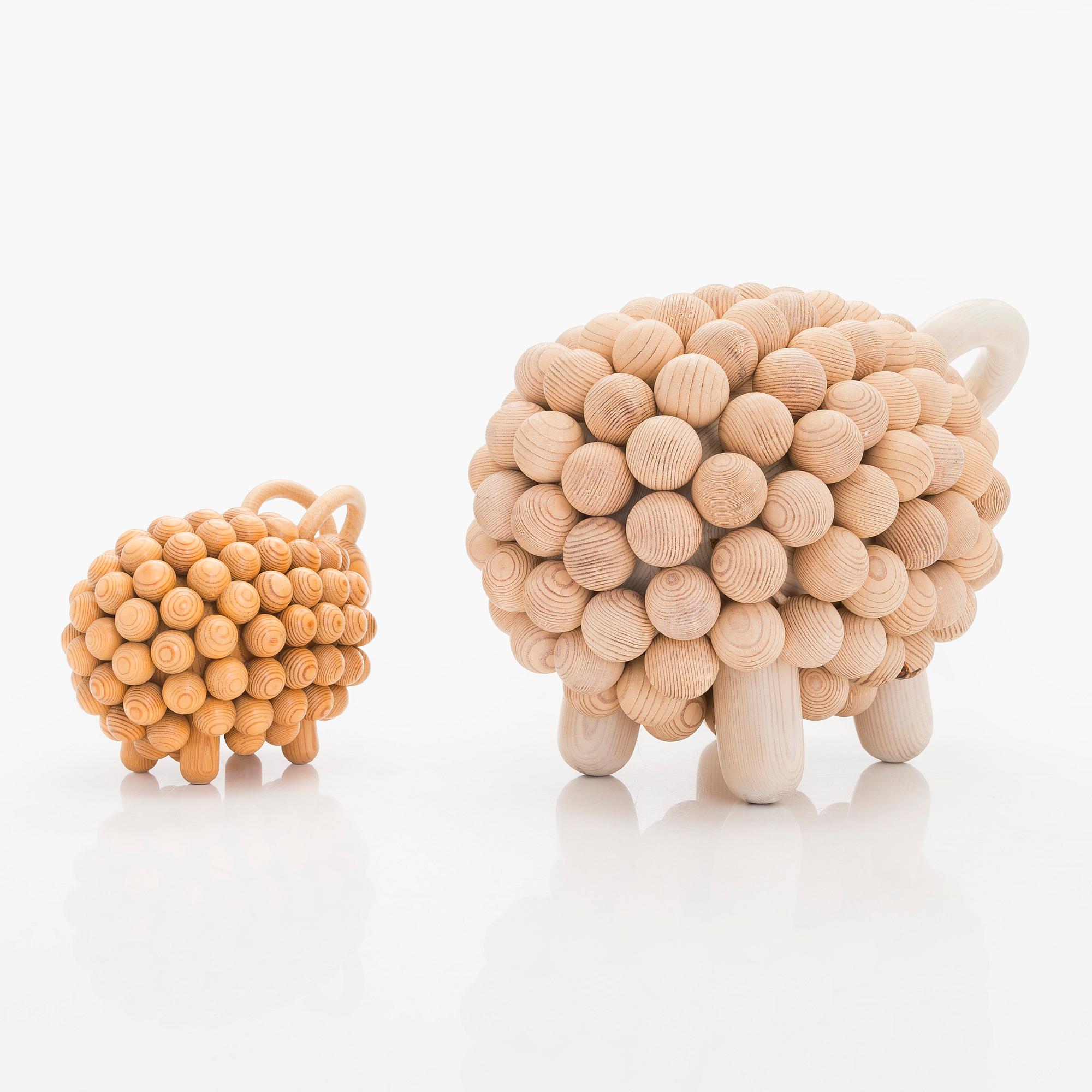 Kaija Aarikka, veistoksia, 2 kpl, puuta, Aarikka Suomi.