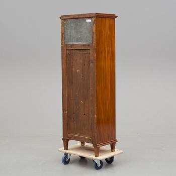 TVÄTTSKÅP, omkring år 1900.