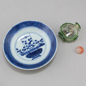 An imari bowl with cover, bowl, and a pair of dishes, Japan, Meiji (1868-1912).