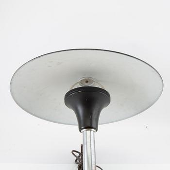 Max Schumaacher, table lamp, Metallwerk Werner Schröder, Germany, first half of the 20th century.