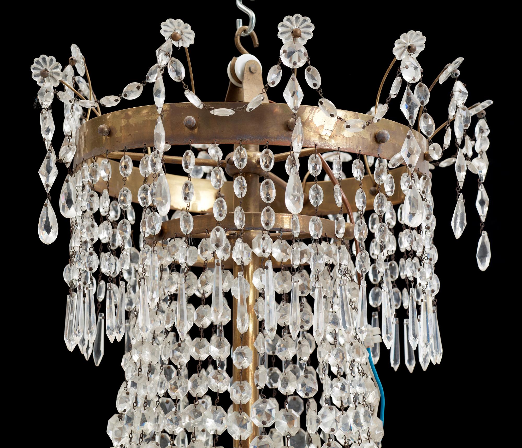 LJUSKRONA, sengustaviansk stil, 1900-talets första hälft. Höjd ca110cm.