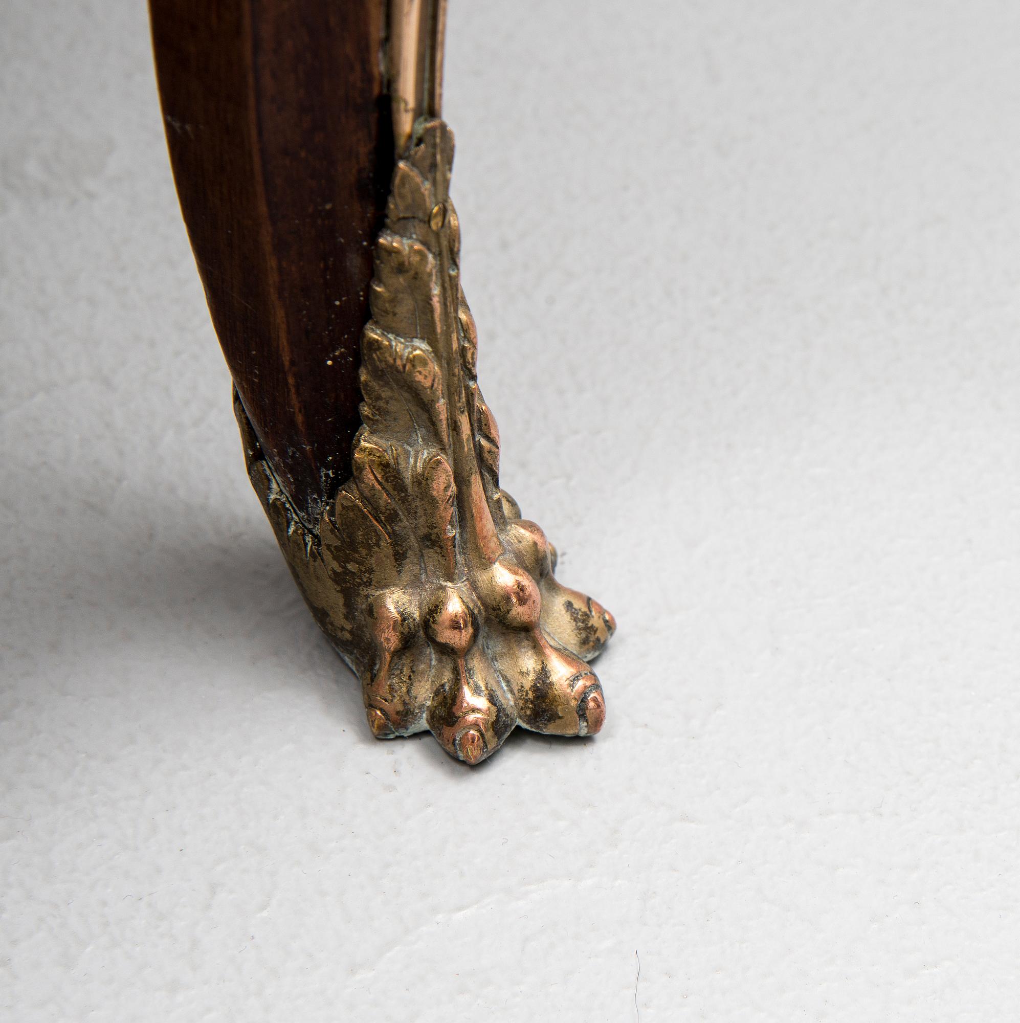 PÖYTÄ, Ranska 1900-luvun alku.