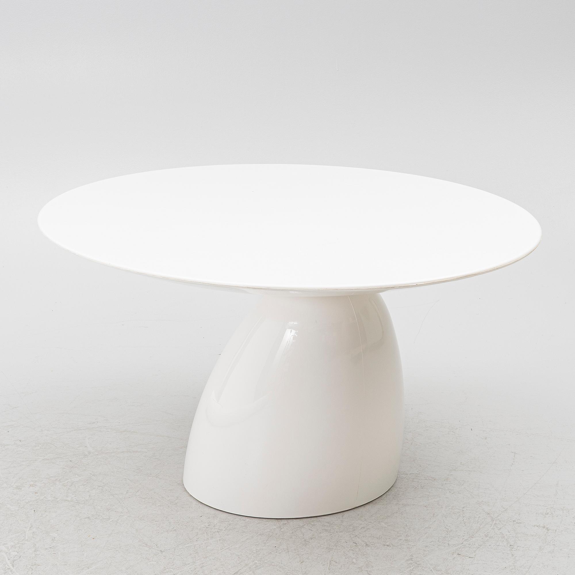 Eero Aarnio, a dining table, 'Parabel', designed in 1994.