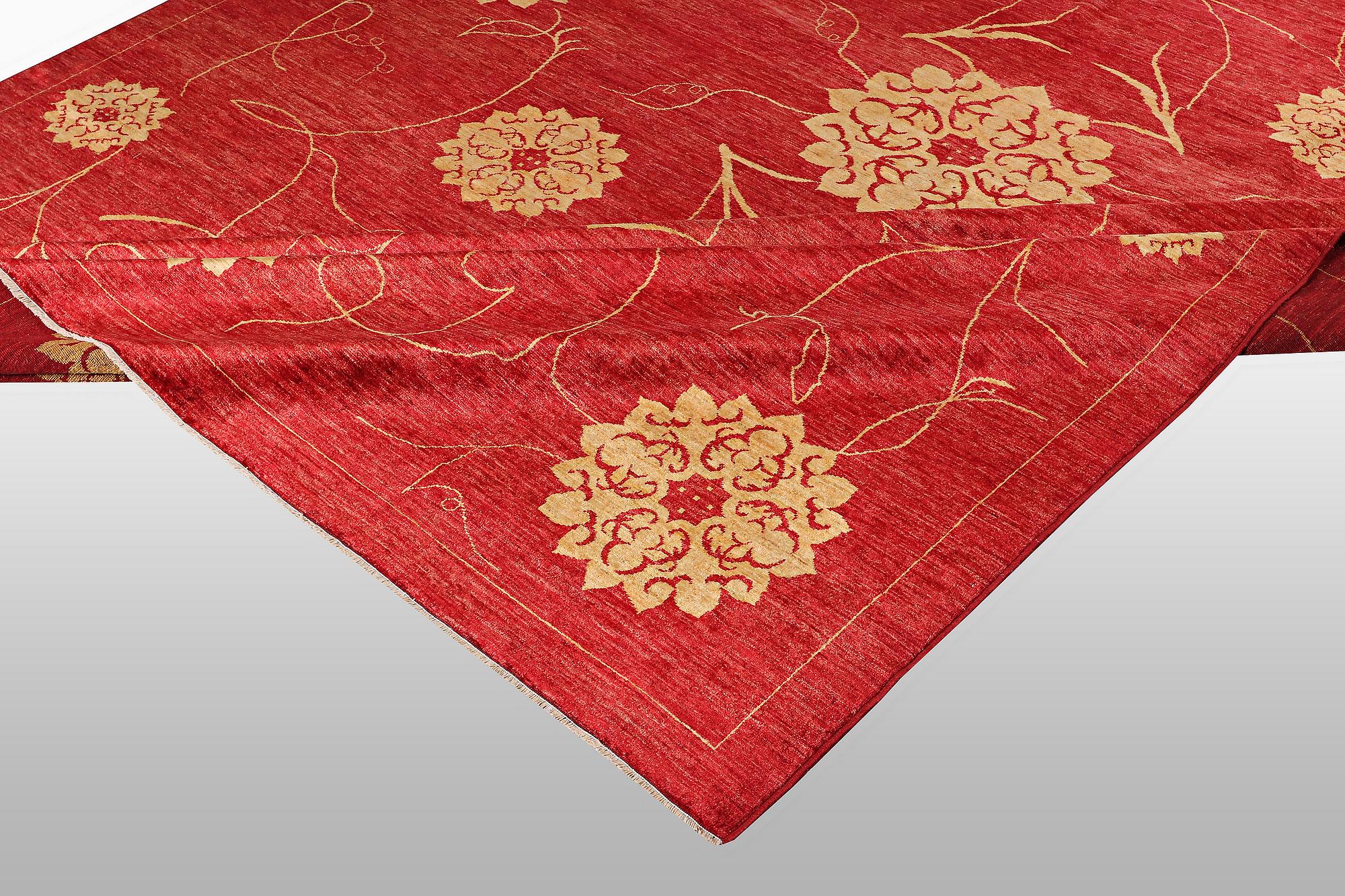A carpet, Zieglar design, ca 524 x 367 cm.