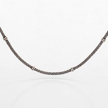 Saara Hopea, a silver necklace. Ossian Hopea, Porvoo, Finland 1982.