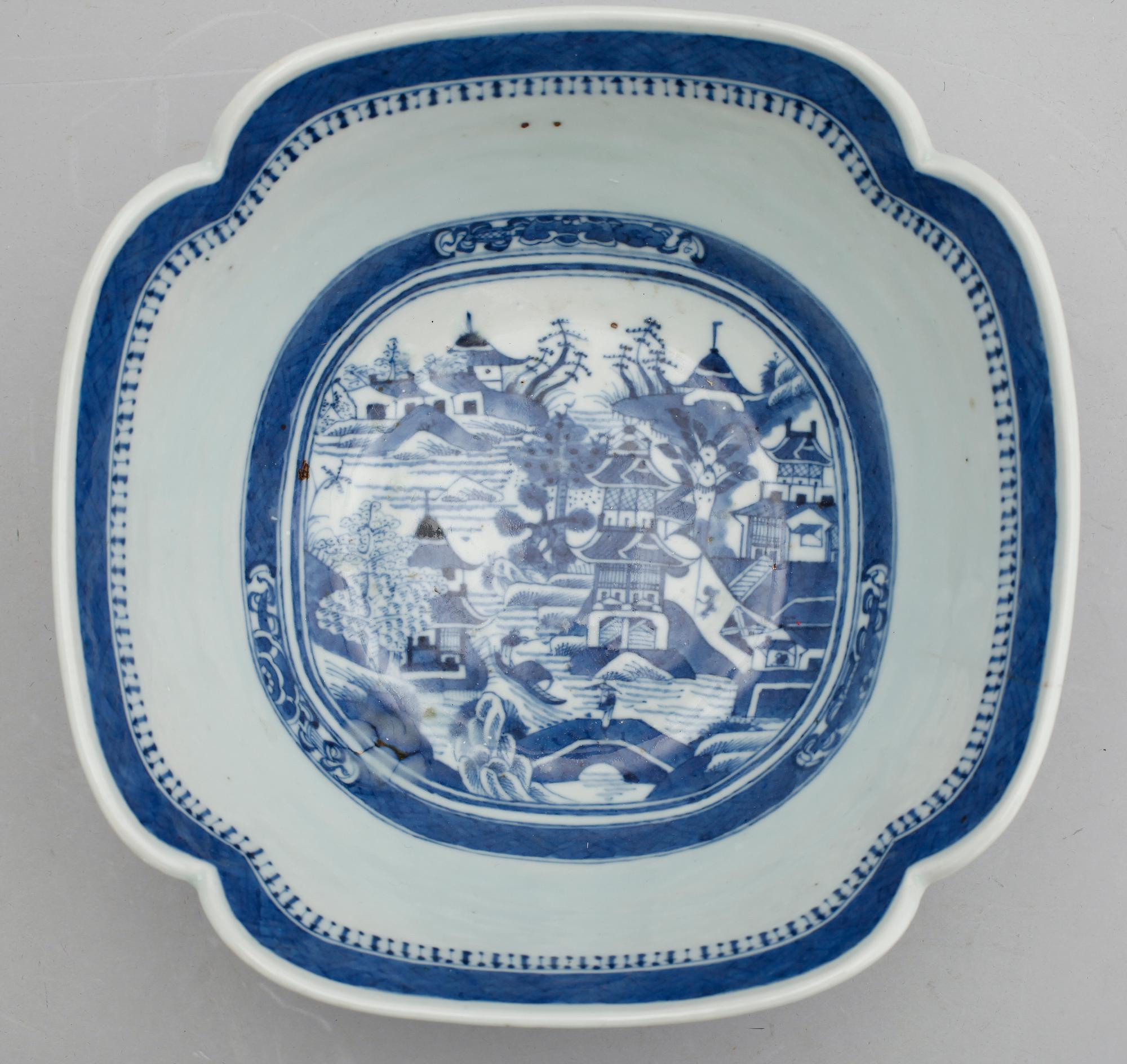 SKÅL. porslin, Kina, sent 1800-tal.