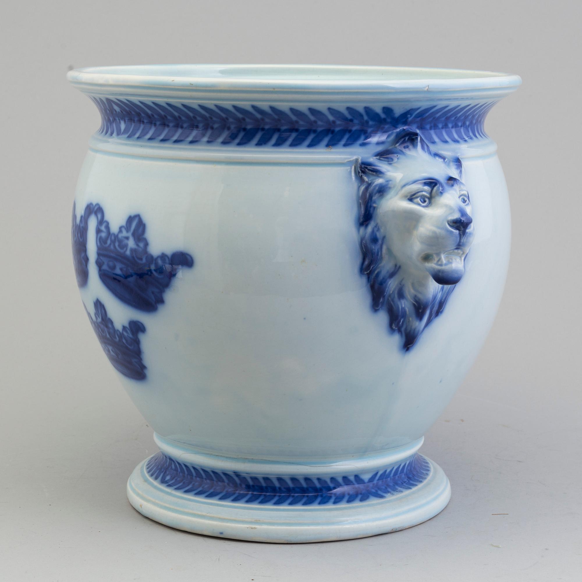 JOSEF EKBERG, a glazed porcelain "Three Crown" coat of arms flower pot, Gustavsberg, Sweden 1911.