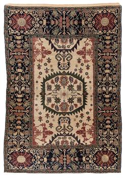 464. An antique Malajir rug, c. 179,5 x 124 cm (as well as one end with 2.5 cm flat weave).