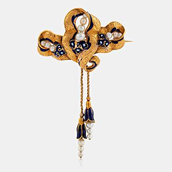 An 18K gold G Möllenborg brooch partly enamelled and set with pearls.