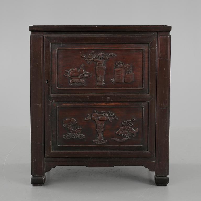 BYRÅ, hardwood, Kina, 1900-tal.