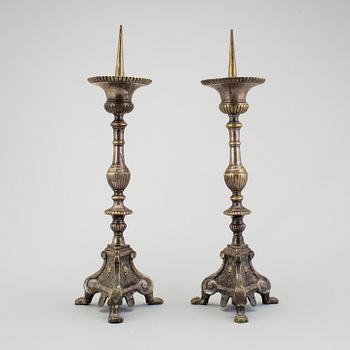 ALTARSTAKAR, ett par, 1800-tal.