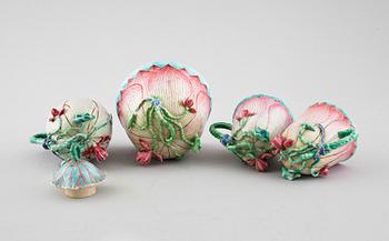 Four peices of chinese porcelain, 18th century.