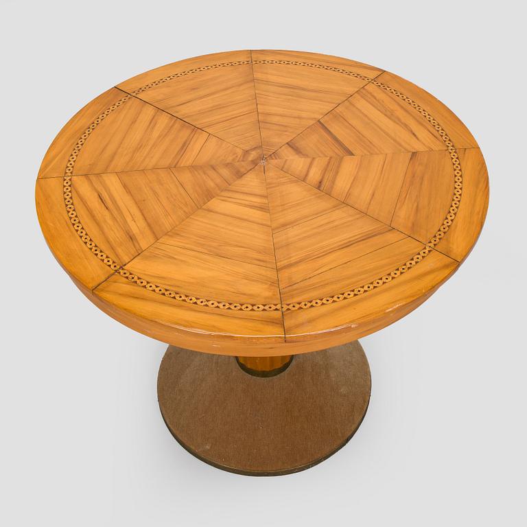 Adolf Koskinen, table and 4 chairs, for Elias Hollo Puunjalostustehdas, 1910s/1920s.