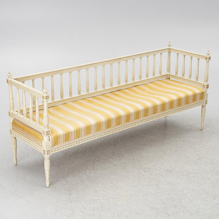 Soffa, gustaviansk stil, 1900-talets andra hälft.