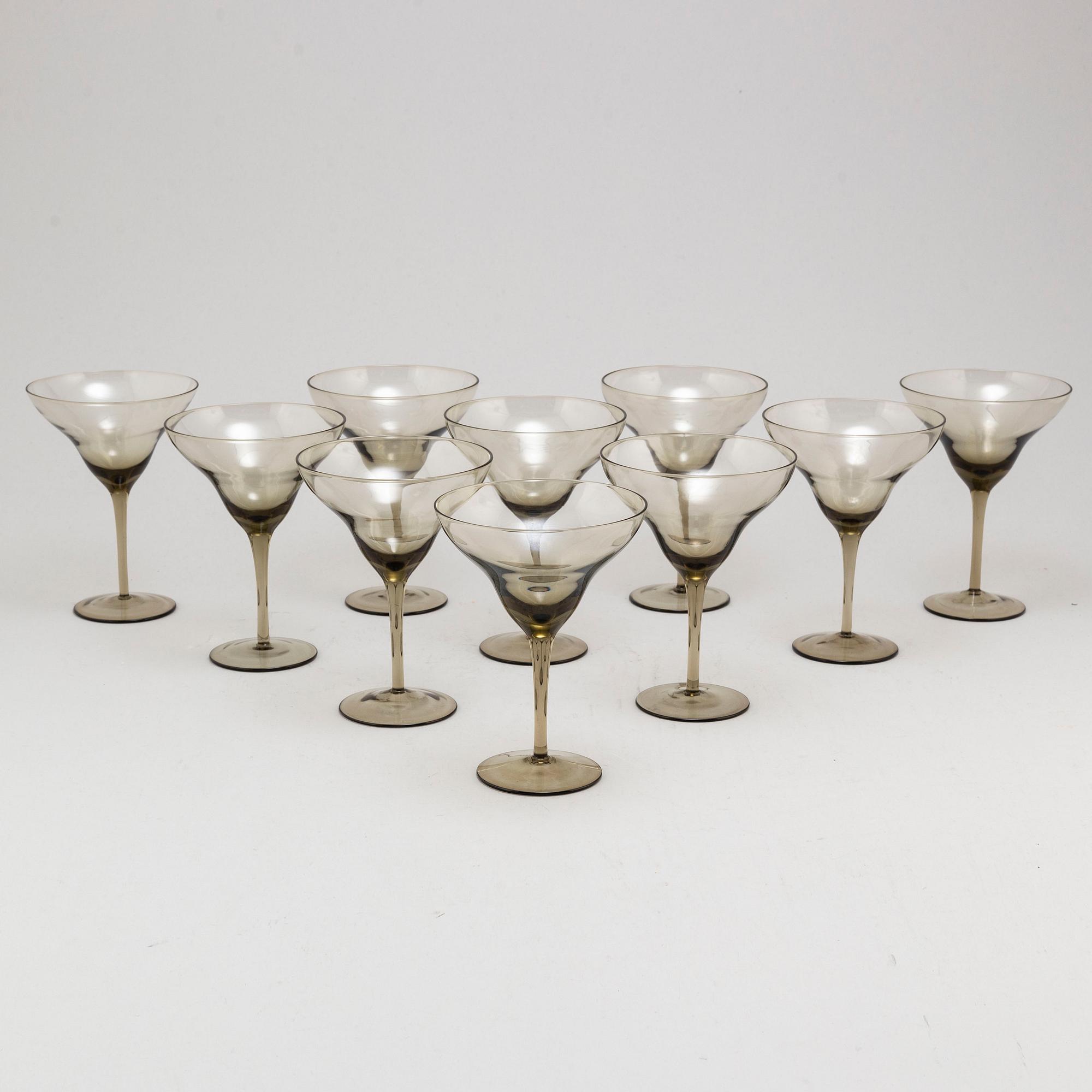 Ten champagne glasses/bowls, 1920s.
