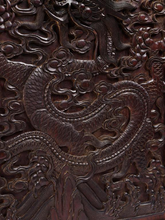A large Imperial Hongmu compound cabinet, Qing dynasty, 19th century.