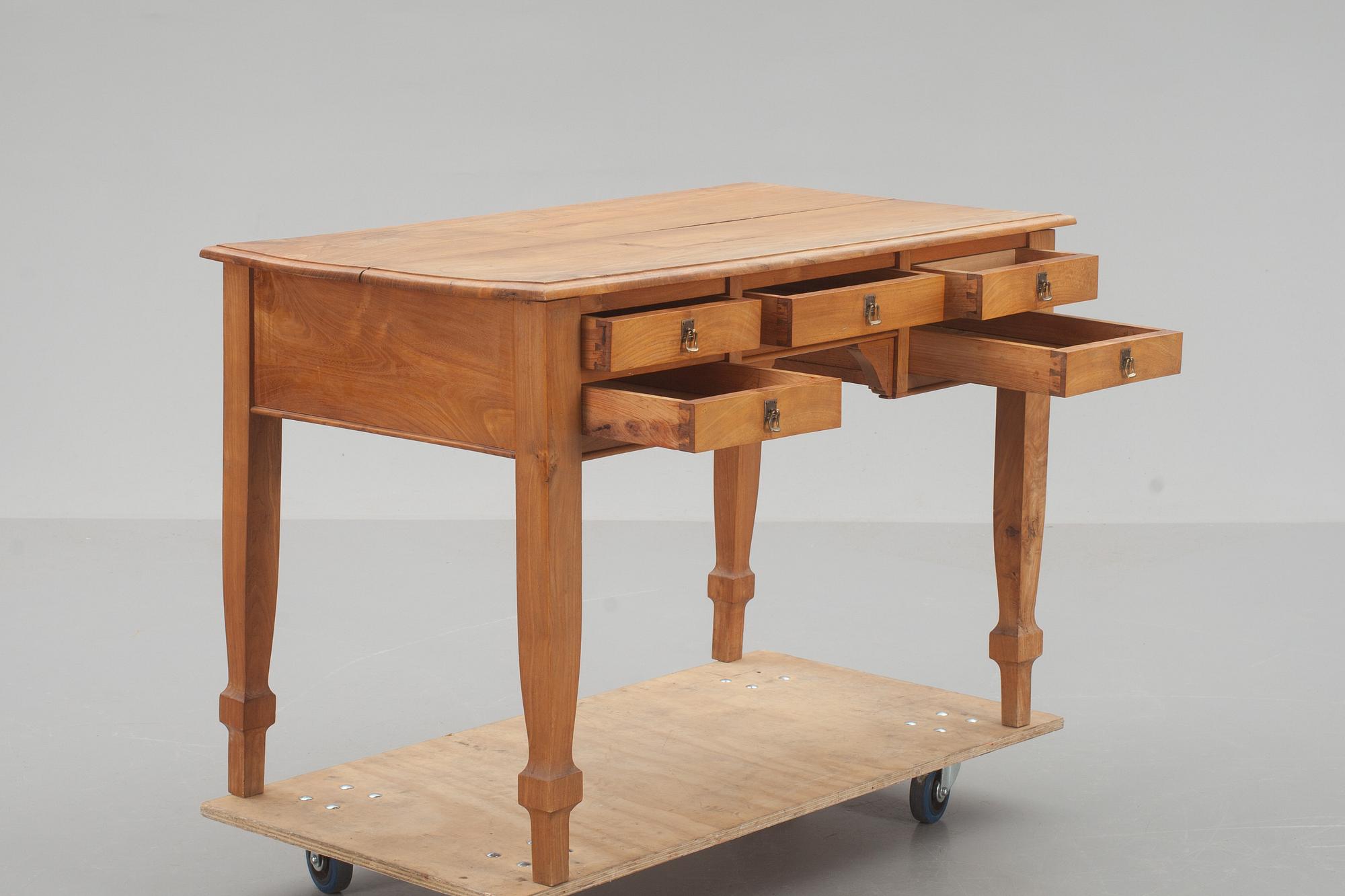 SKRIVBORD, jugend, 1900-talets första del.