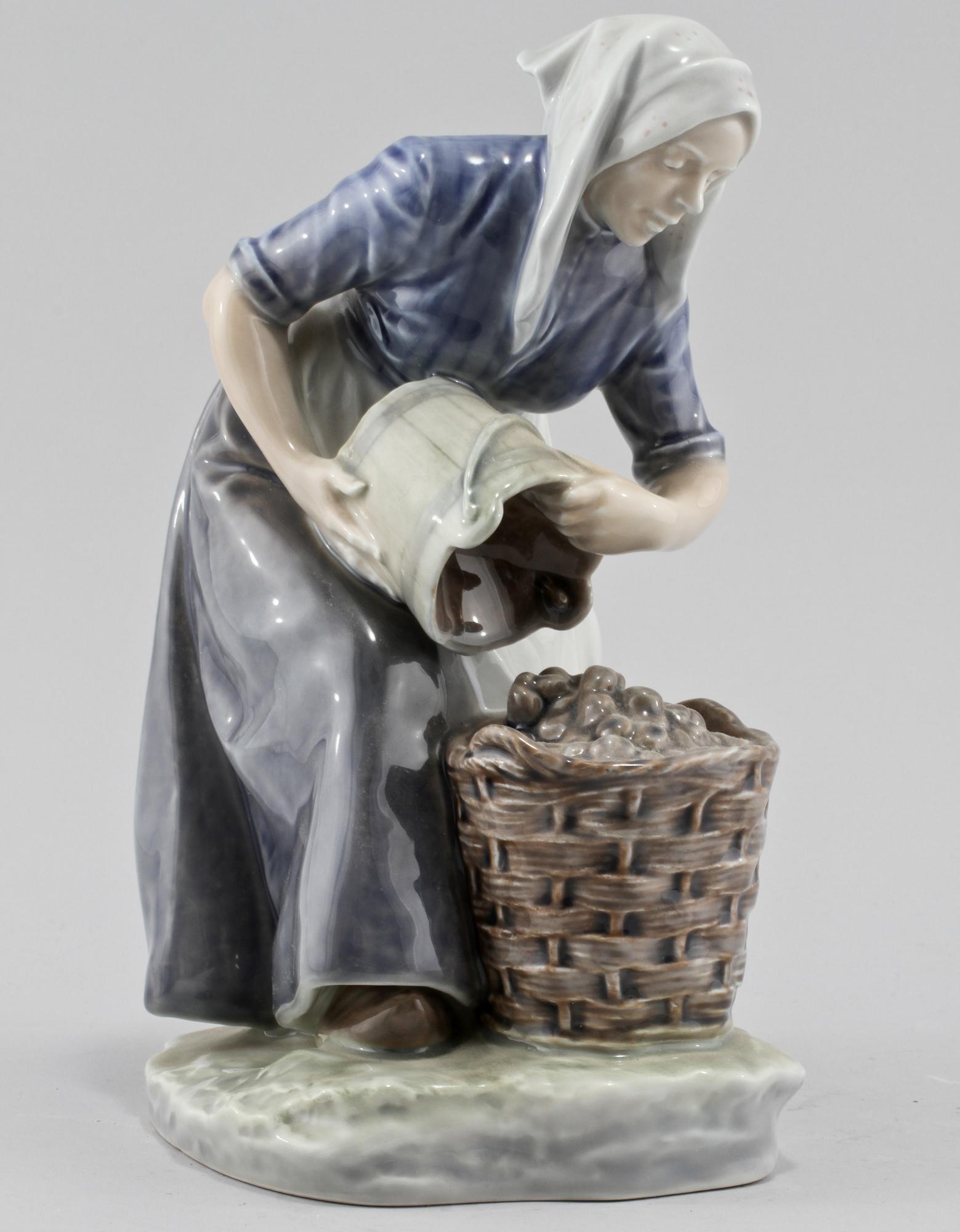 FIGURIN, porslin, Royal Copenhagen, 1900-talets andra hälft.