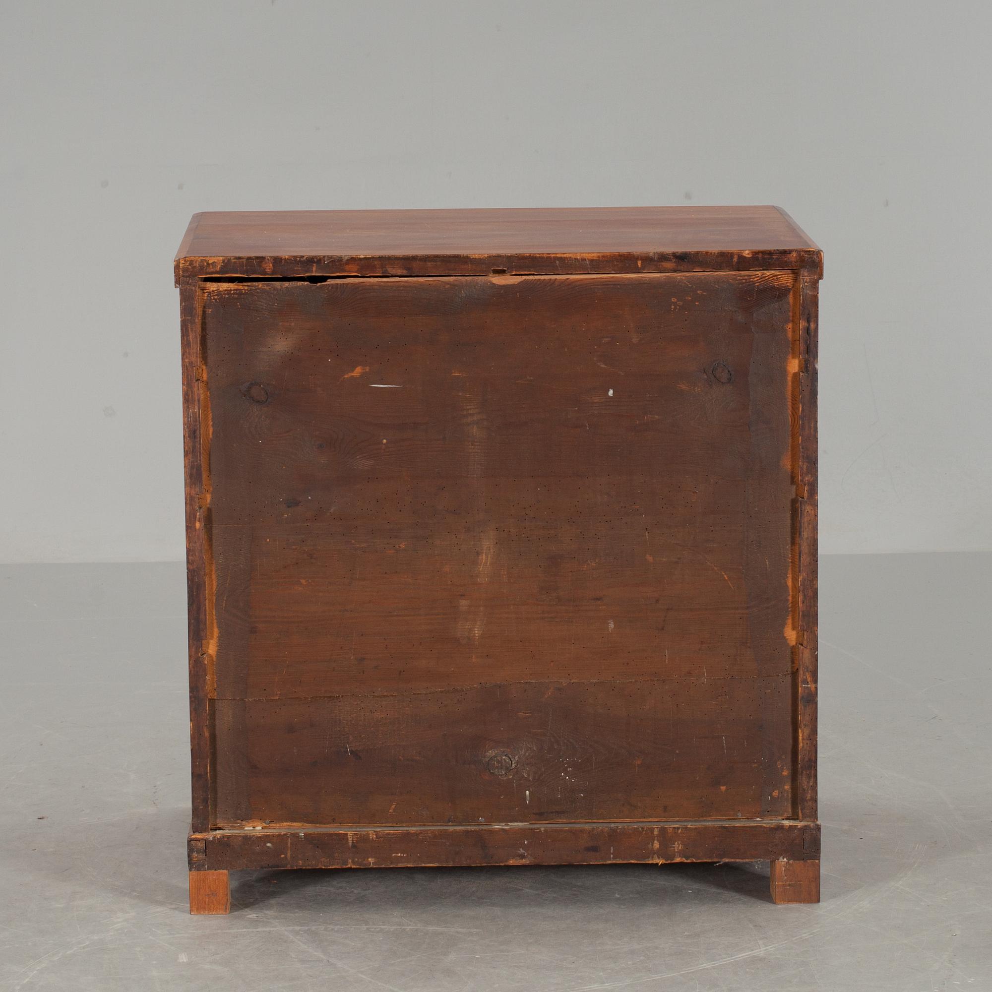 BYRÅ, senempire 1800-talets mitt.