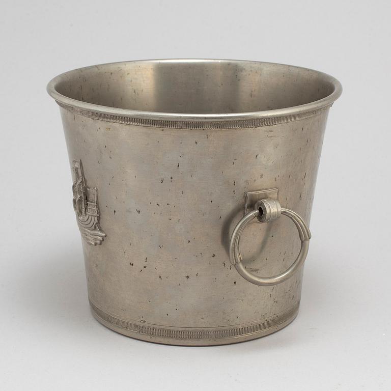 ICE BUCKET/CHAMPAGNE COOLER, pewter, CG Hallberg, 1933.