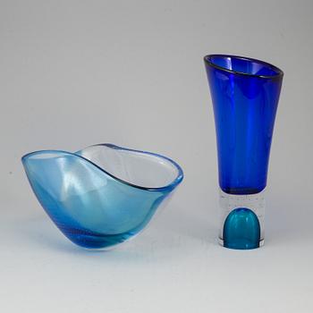 GÖRAN WÄRFF, vas samt skål, glas. Kosta Boda, signerade.