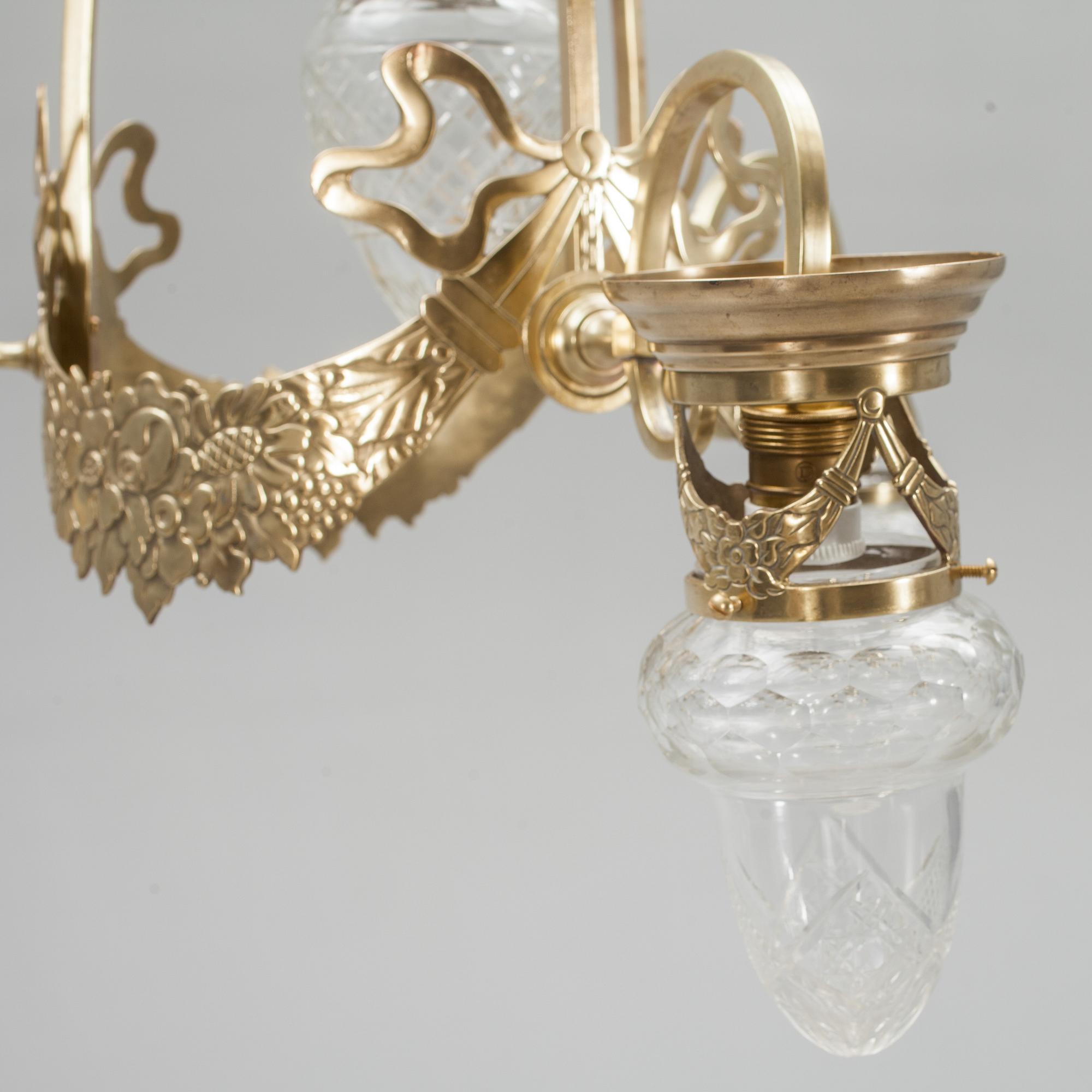 TAKLAMPA, mässing, JUGEND, 1900-talets början.
