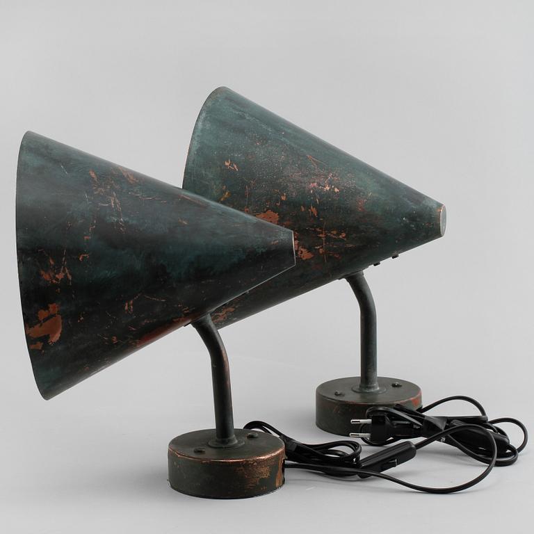 VÄGGLAMPOR, ett par, Hans Agne Jakobsson, Markaryd, 1900-talets fjärde kvartal.