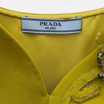 Prada, set med byxa samt topp, storlek 36.