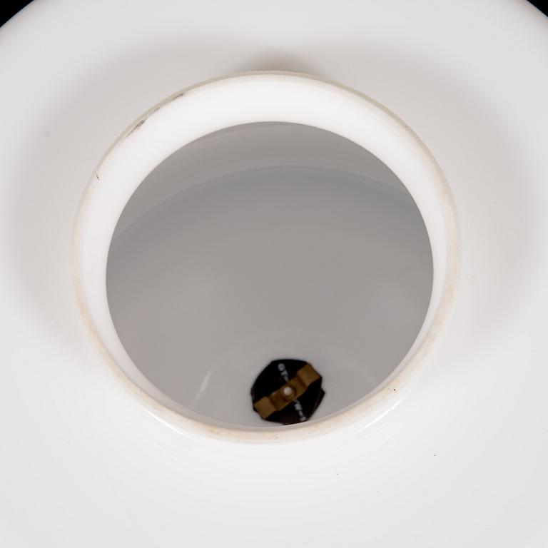 Paavo Tynell, taklampa modell 2004, Taito 1930-tal.