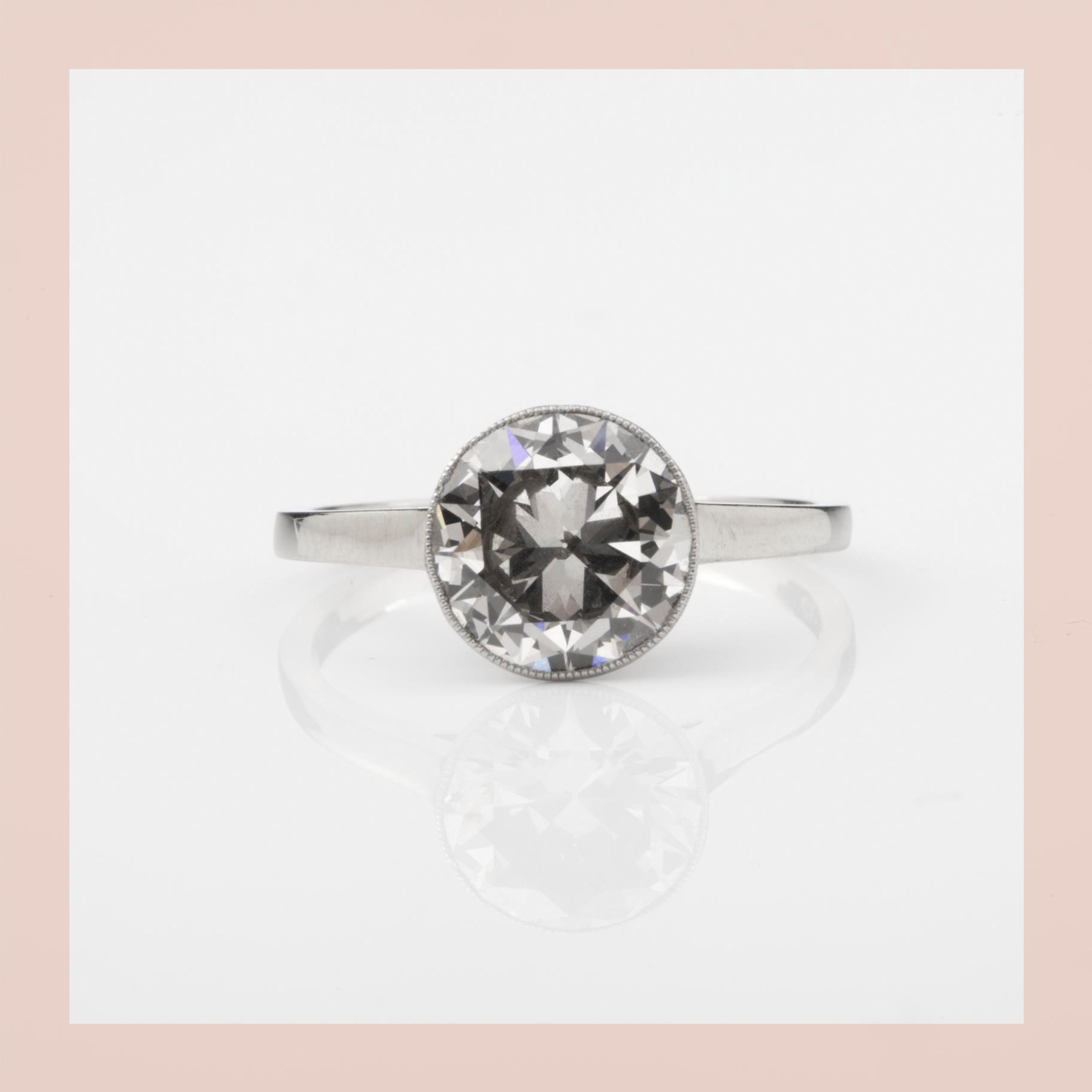 RING, 14k vitguld med gammalslipad diamant ca 2.25 ct i mille-griffes fattning. Kvalitet ca J-K/SI1. Ca 1930-tal.