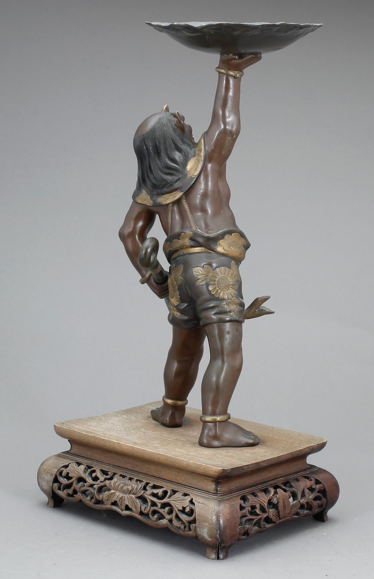 FIGURIN, patinerad metall, Japan, 1900-tal.