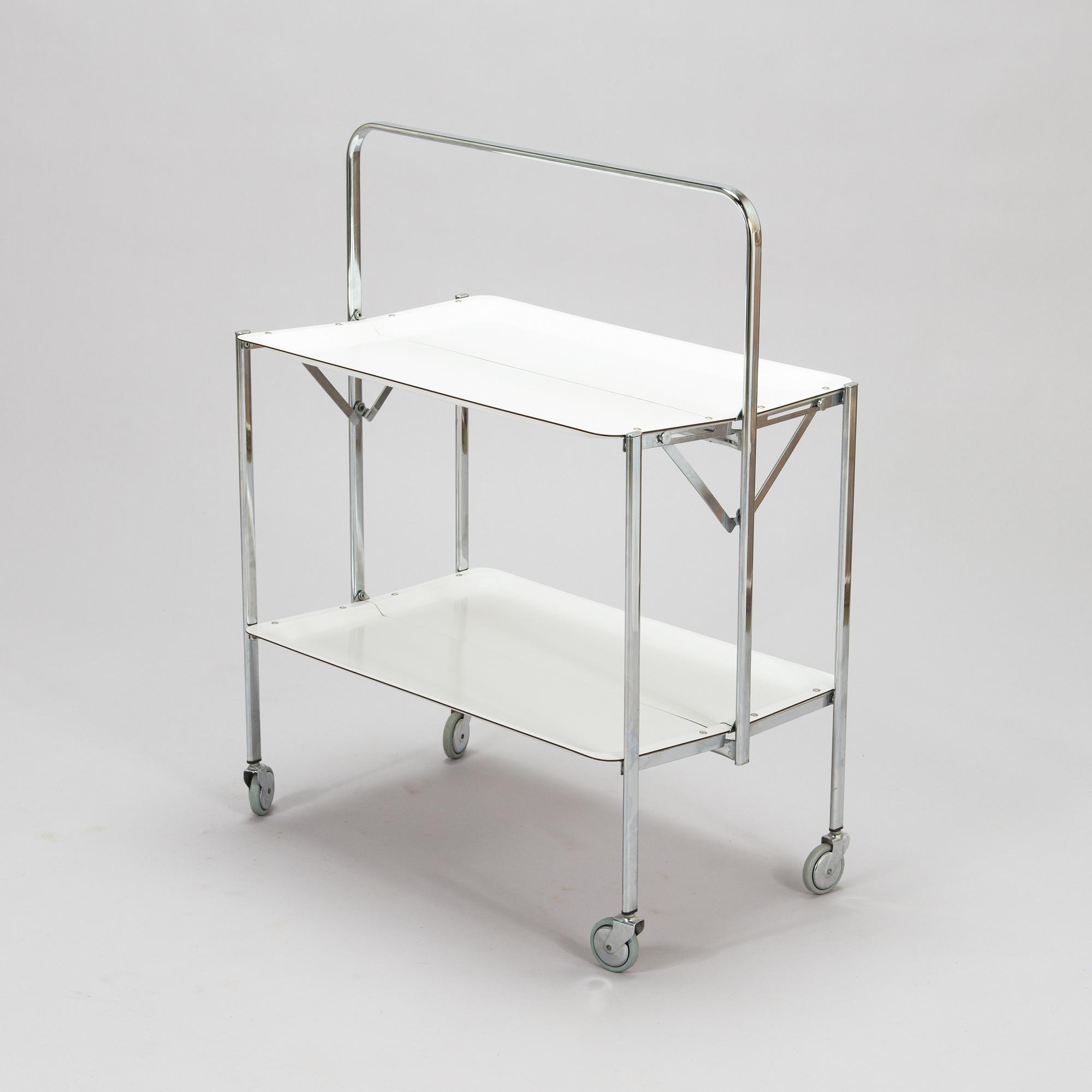 Tarjoiluvaunu, Italia, 1900-luvun loppupuoli.