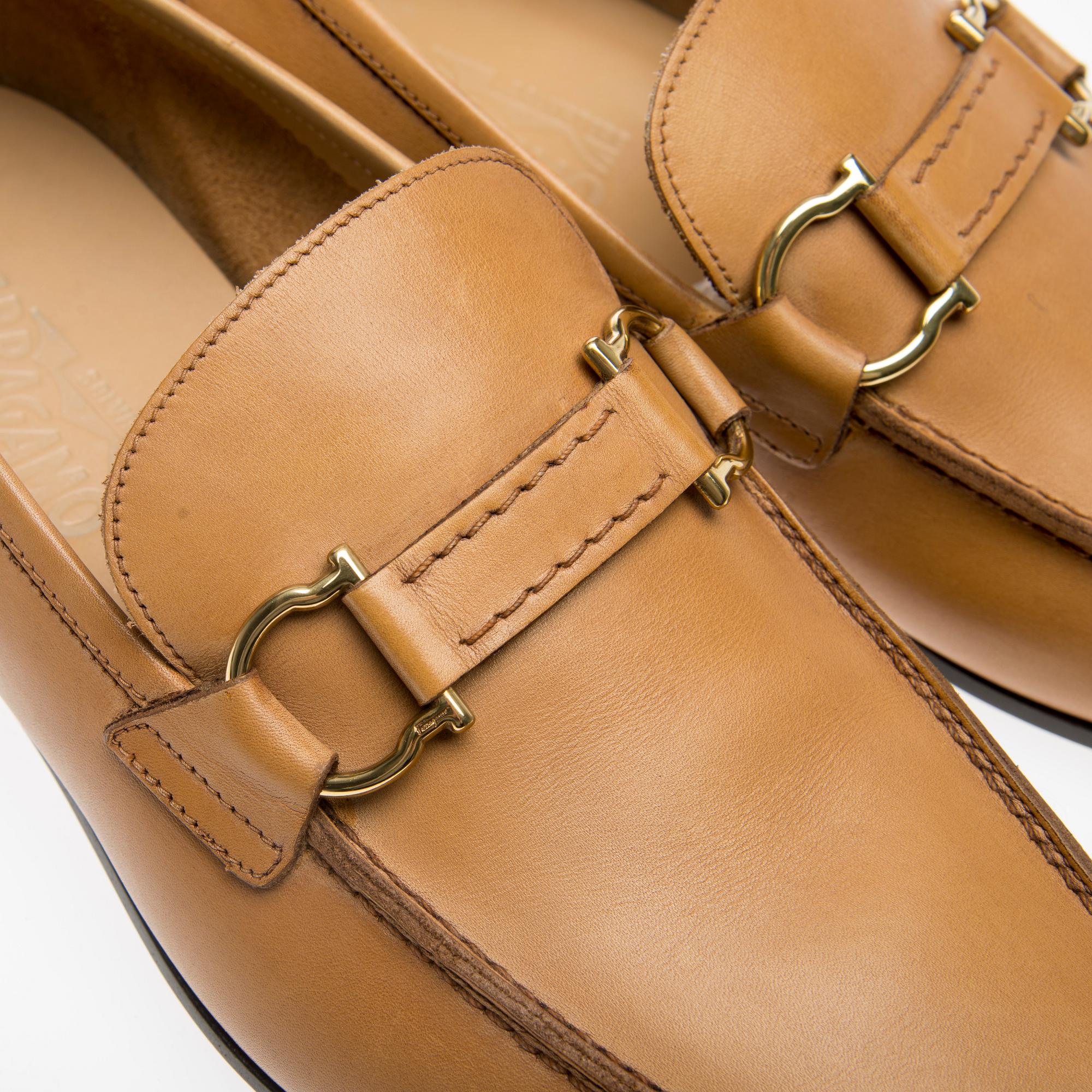 SKOR, Salvatore Ferragamo.