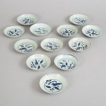 A set of 12 blue and white dishes, Ming dynasty (1368-1644).