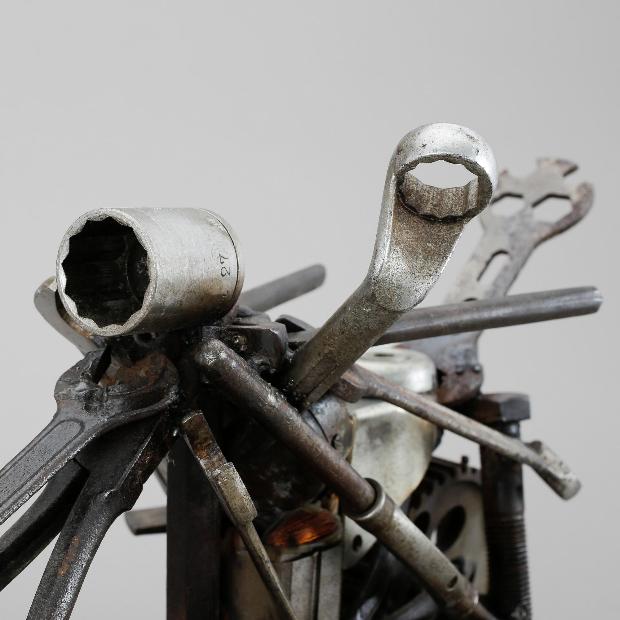 BOB PASTERKAMP, skulptur, metall. Signerad BP.