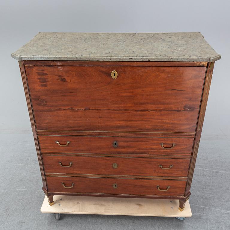 A Swedish late gustavian chiffonier, circa 1800.