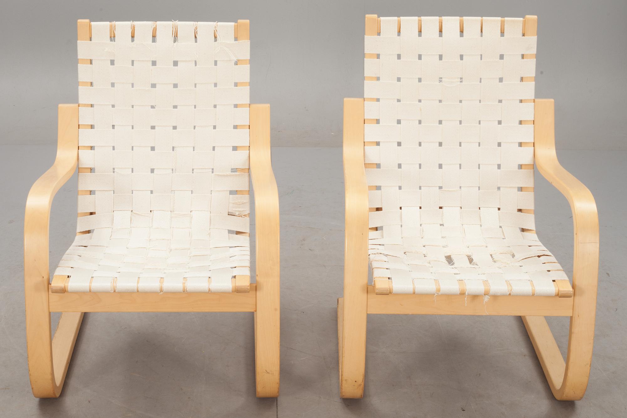 FÅTÖLJER, ett par, "Modell 406", Alvar Aalto, för Artek, Finland.